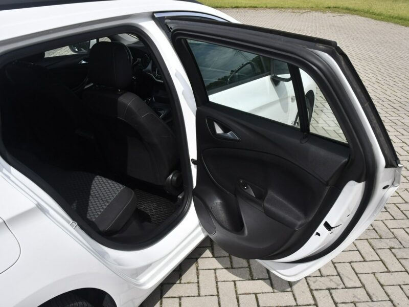 Opel Astra 1.4Turbo Benz. Navigacja.Klimatr 2 str.Parktr.Temp.Ledy.LIFT .OKAZJA K (2015-2021)