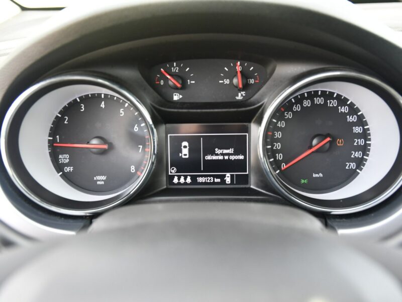 Opel Astra 1.4Turbo Benz. Navigacja.Klimatr 2 str.Parktr.Temp.Ledy.LIFT .OKAZJA K (2015-2021)