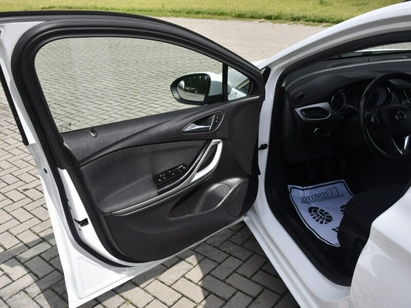 Opel Astra 1.4Turbo Benz. Navigacja.Klimatr 2 str.Parktr.Temp.Ledy.LIFT .OKAZJA K (2015-2021)