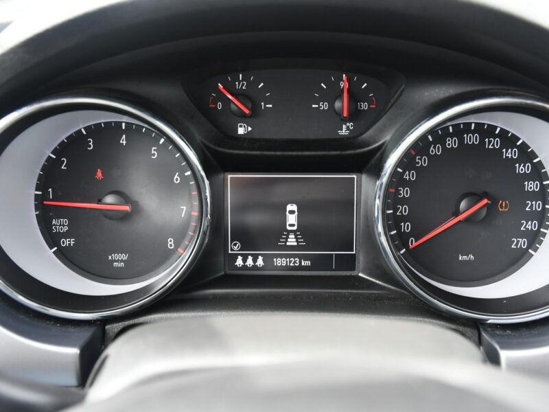 Opel Astra 1.4Turbo Benz. Navigacja.Klimatr 2 str.Parktr.Temp.Ledy.LIFT .OKAZJA K (2015-2021)
