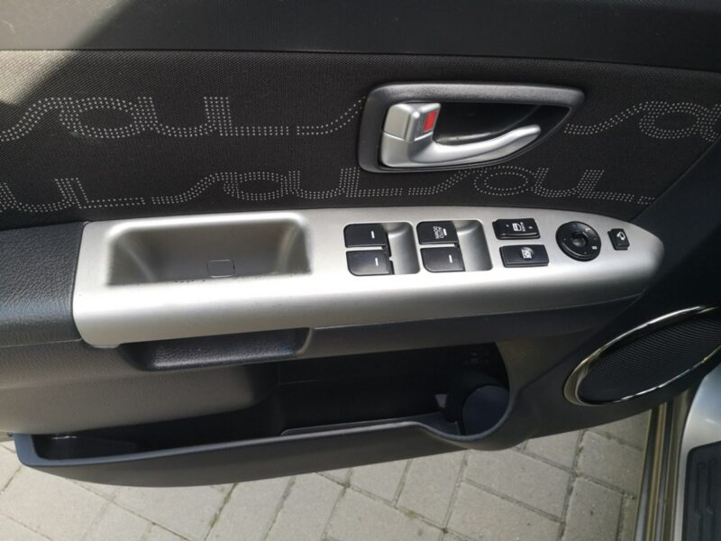 Kia Soul 1.6 CRDI 128 KM Klimatr Kamera Alu Ledy Parktronik Isofix Gwarancja I (2009-2014)