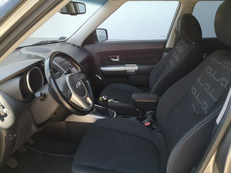 Kia Soul 1.6 CRDI 128 KM Klimatr Kamera Alu Ledy Parktronik Isofix Gwarancja I (2009-2014)