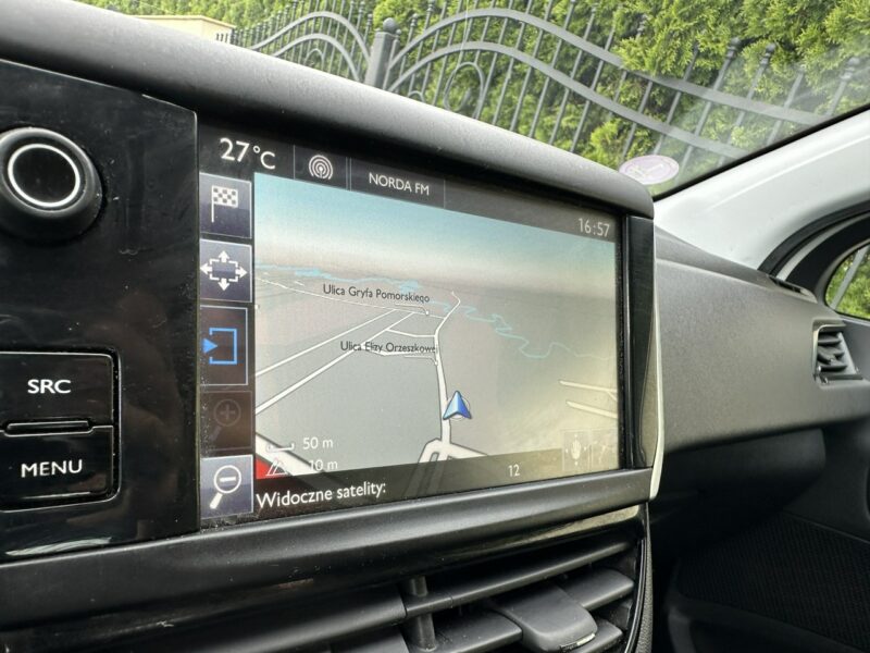 Peugeot 208 Benzyna, tempomat, radio dotykowe ,nawigacja, isofix, ESP, import I (2012-2019)