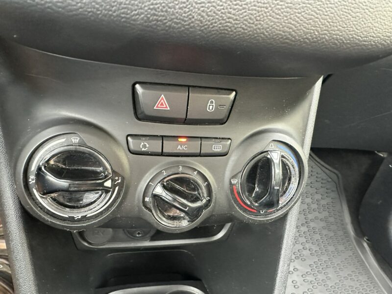 Peugeot 208 Benzyna, tempomat, radio dotykowe ,nawigacja, isofix, ESP, import I (2012-2019)