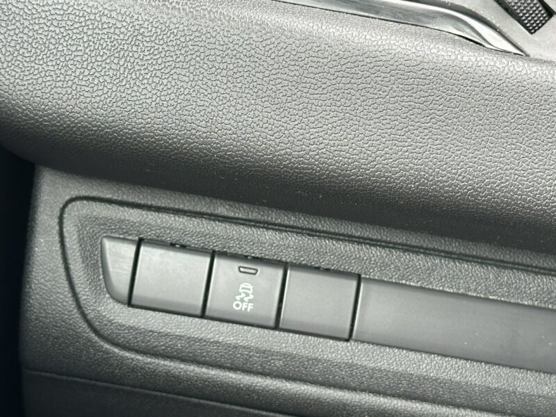 Peugeot 208 Benzyna, tempomat, radio dotykowe ,nawigacja, isofix, ESP, import I (2012-2019)
