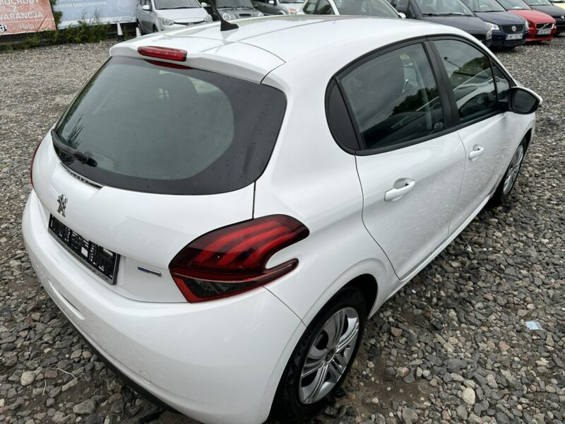 Peugeot 208 Benzyna, tempomat, radio dotykowe ,nawigacja, isofix, ESP, import I (2012-2019)