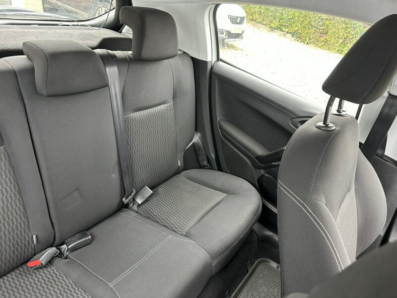 Peugeot 208 Benzyna, tempomat, radio dotykowe ,nawigacja, isofix, ESP, import I (2012-2019)