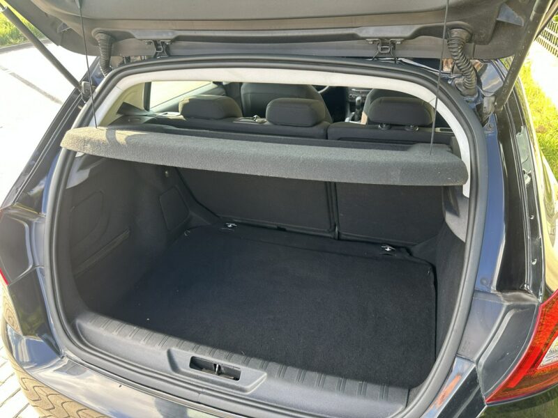 Peugeot 308 Benzyna, tempomat, LED światła dzienne, klimatyzacja, isofix, import T9 (2014-2021)