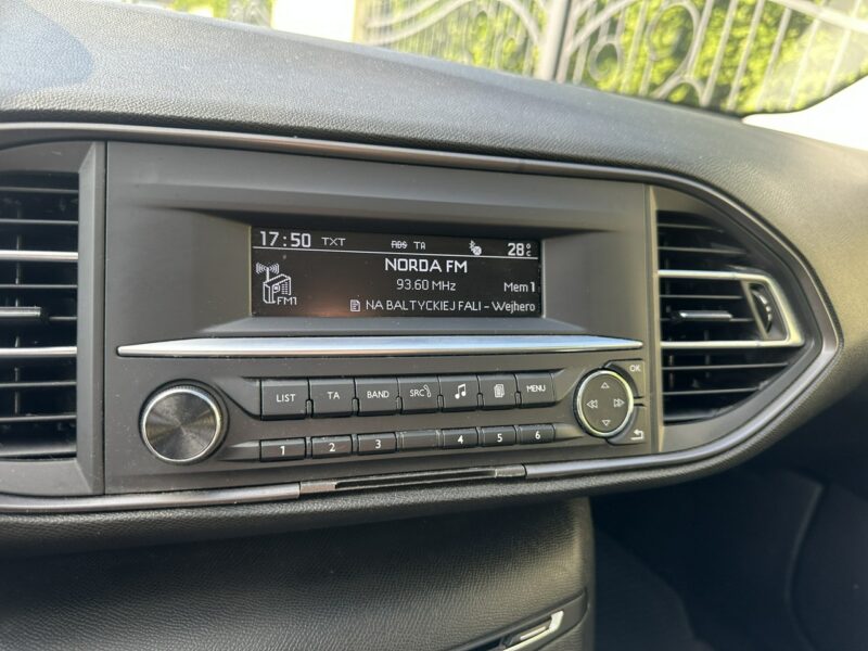 Peugeot 308 Benzyna, tempomat, LED światła dzienne, klimatyzacja, isofix, import T9 (2014-2021)