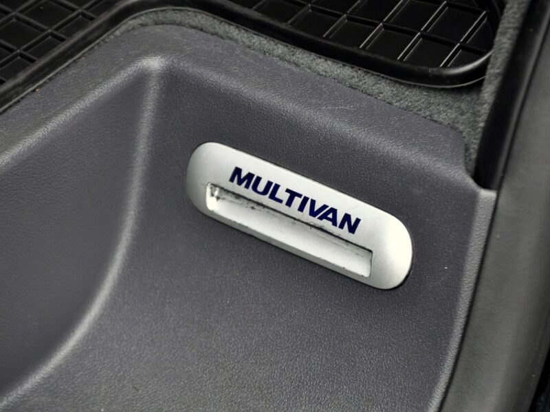 Volkswagen Multivan 2.0TDI(180KM)*Long*DSG*Highline*Navi*Skóry*6-Foteli*2xPar*Alu17"ASO VW