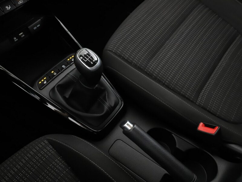 Kia Stonic PDC grzane fotele klima auto navi bluetooth