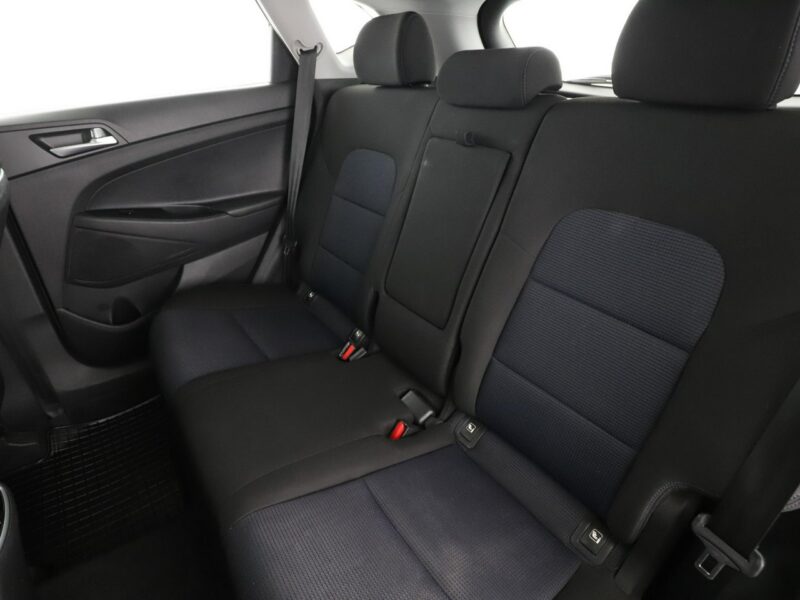 Hyundai Tucson PDC grzane fotele navi bluetooth hak III (2015-2020)