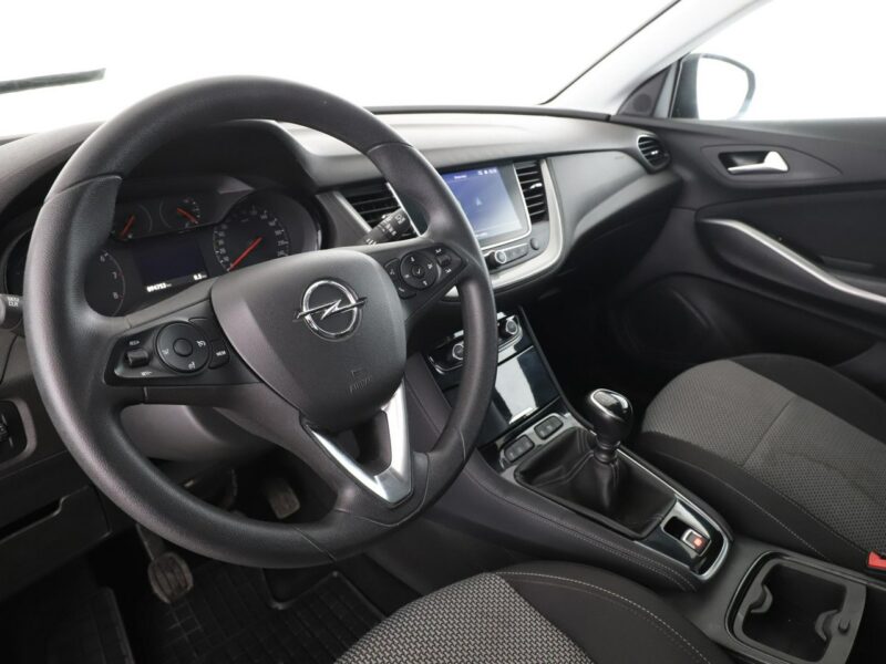 Opel Grandland X Lounge automat panorama grzane fotele+kier. PDC navi półskóra tempomat