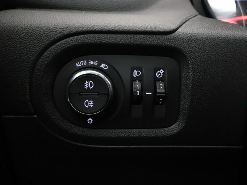 Opel Grandland X Lounge automat panorama grzane fotele+kier. PDC navi półskóra tempomat