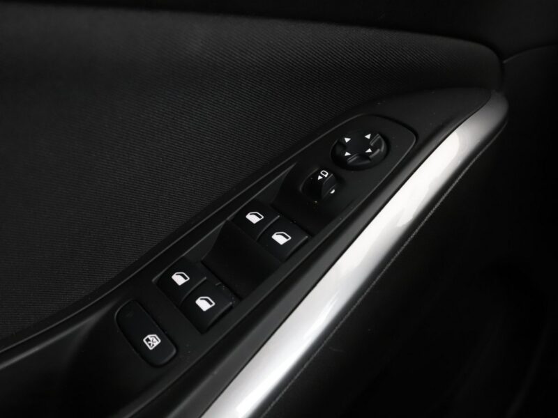 Opel Grandland X Lounge automat panorama grzane fotele+kier. PDC navi półskóra tempomat