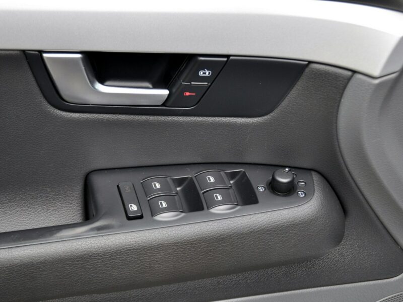 Seat Exeo 2.0TDI(143KM)*CR*Klimatronik*Reling*I Właściciel*Parktronik*Alu17"ASO I (2008-)