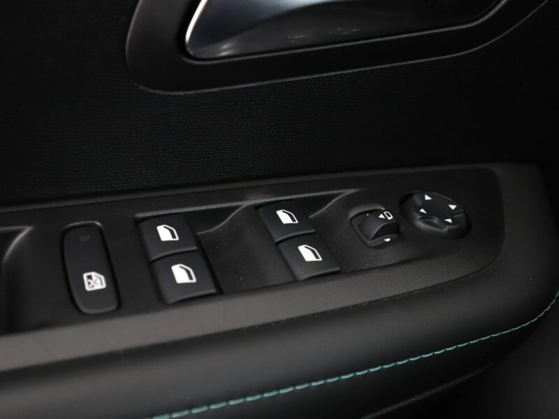 Peugeot 208 Allure automat navi PDC head-up klima-auto tempomat Bluetooth LED półs II (2019 -)