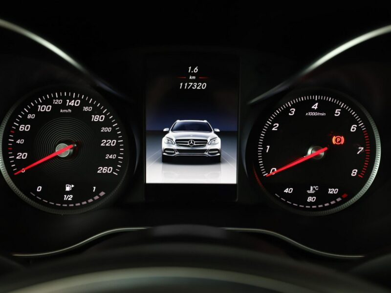 Mercedes C 180 automat full LED navi el. sterowane i grzane fotele klima auto W205 (2014-2021)