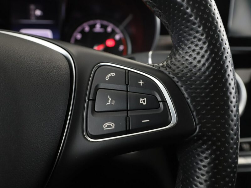 Mercedes C 180 automat full LED navi el. sterowane i grzane fotele klima auto W205 (2014-2021)