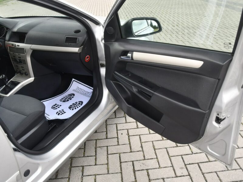 Opel Astra 1,6Benz Klimatronic-Sprawny.Tempomat.EL.szyby.Centralka,Hak.OKAZJA H (2004-2014)