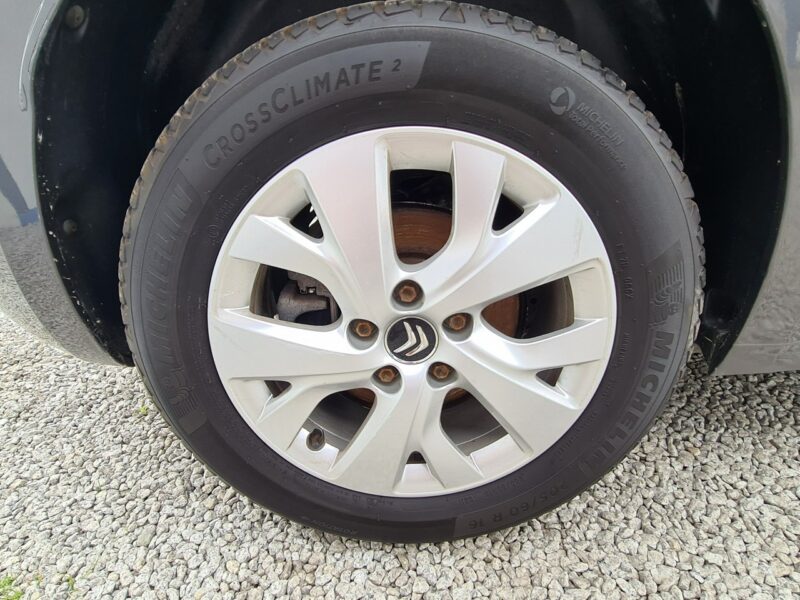 Citroen C4 SpaceTourer Navi Kamera 2xPDC Klimatronik Radar Asystent Pasa Sensory Tempomat Alu
