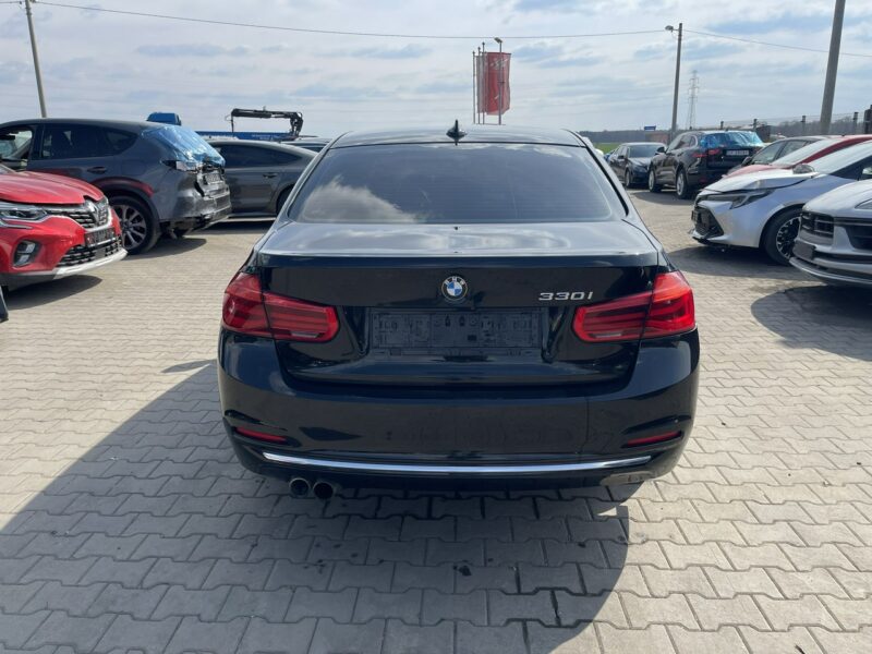 BMW 330 Sport Automat Skóra Podgrzewanie Pamieć ustaw. 245KM F30 (2012-)