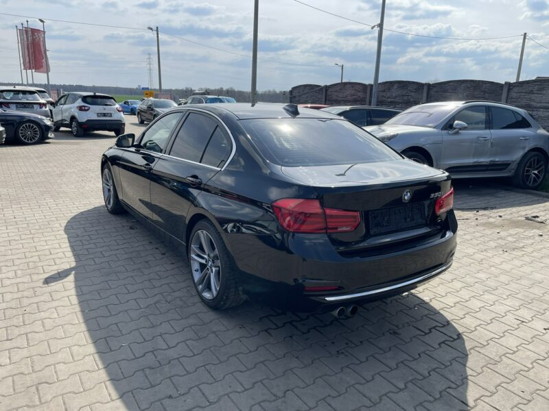 BMW 330 Sport Automat Skóra Podgrzewanie Pamieć ustaw. 245KM F30 (2012-)
