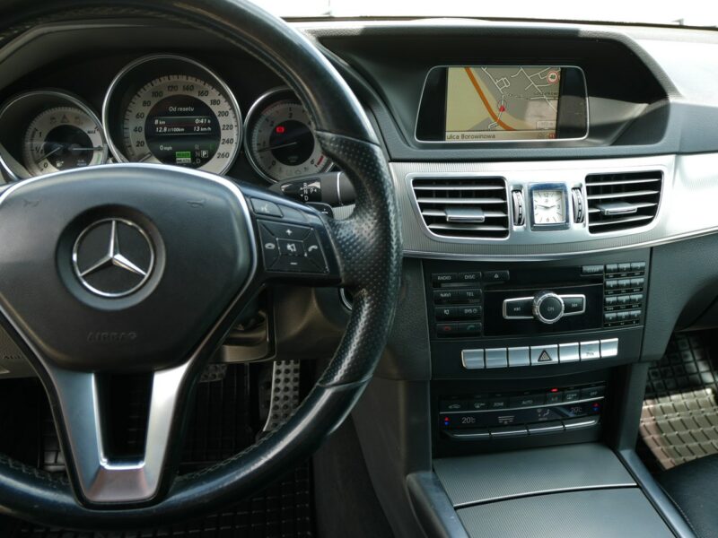 Mercedes E 300 2.15D BTec Hybrid 231KM [Eu5] Sedan -Automat -Skóra -Navi -Full LED W212 (2009-)