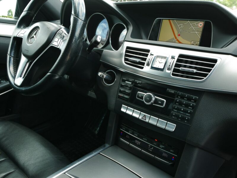 Mercedes E 300 2.15D BTec Hybrid 231KM [Eu5] Sedan -Automat -Skóra -Navi -Full LED W212 (2009-)