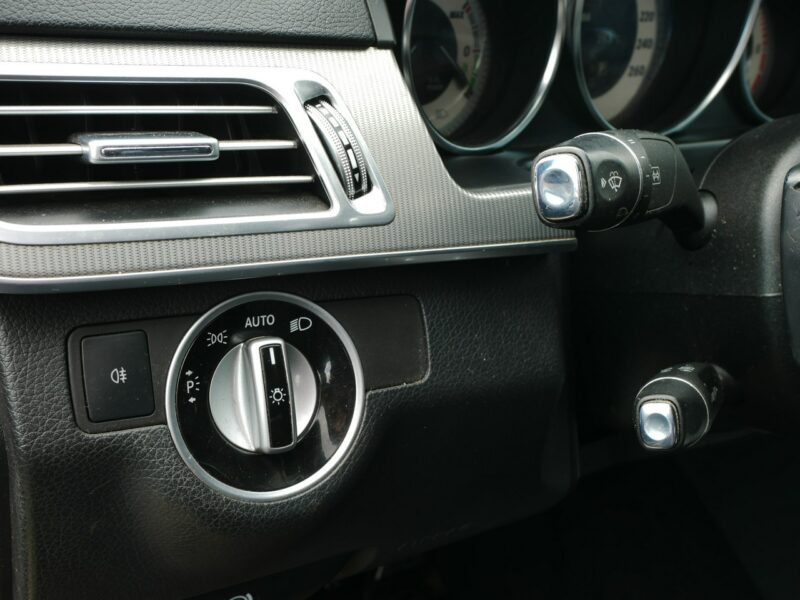 Mercedes E 300 2.15D BTec Hybrid 231KM [Eu5] Sedan -Automat -Skóra -Navi -Full LED W212 (2009-)