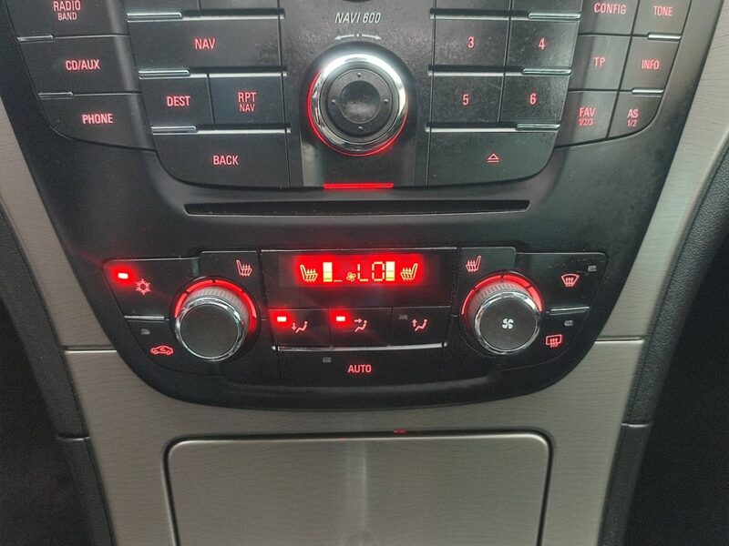 Opel Insignia serwis bogata opcja zadbana Gwarancja A (2008-2017)