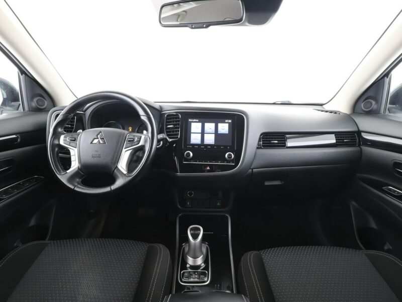 Mitsubishi Outlander PHEV Automat Klimatyzacja Podgrzewane fotele Kamera cofania Bluetooth III (2012-)