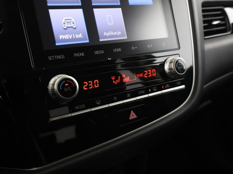 Mitsubishi Outlander PHEV Automat Klimatyzacja Podgrzewane fotele Kamera cofania Bluetooth III (2012-)