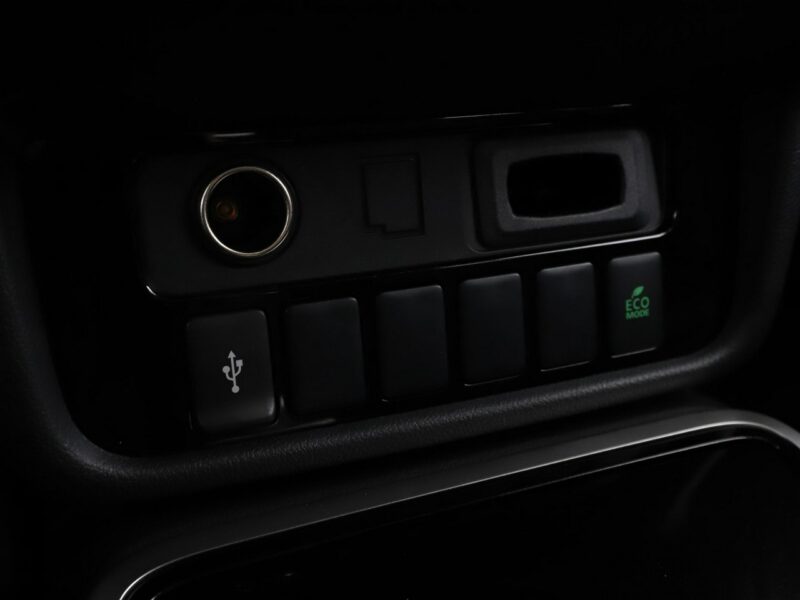 Mitsubishi Outlander PHEV Automat Klimatyzacja Podgrzewane fotele Kamera cofania Bluetooth III (2012-)