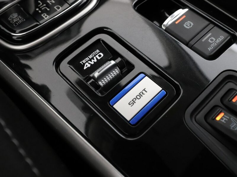 Mitsubishi Outlander PHEV Automat Klimatyzacja Podgrzewane fotele Kamera cofania Bluetooth III (2012-)