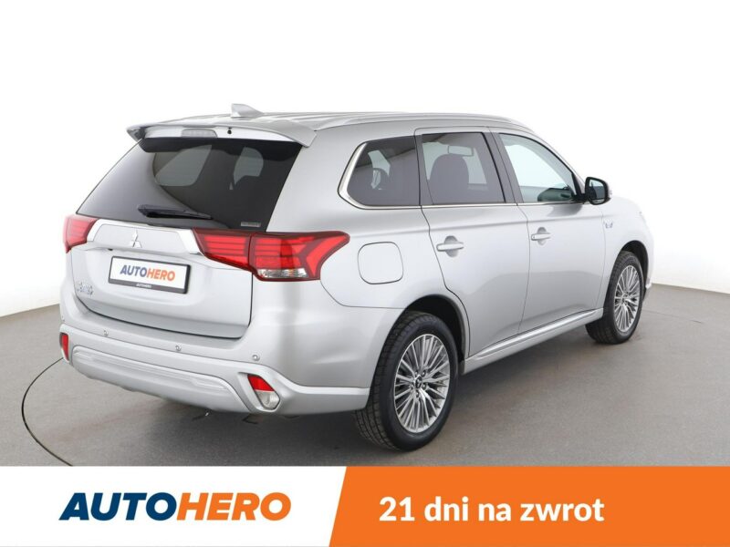 Mitsubishi Outlander PHEV Automat Klimatyzacja Podgrzewane fotele Kamera cofania Bluetooth III (2012-)