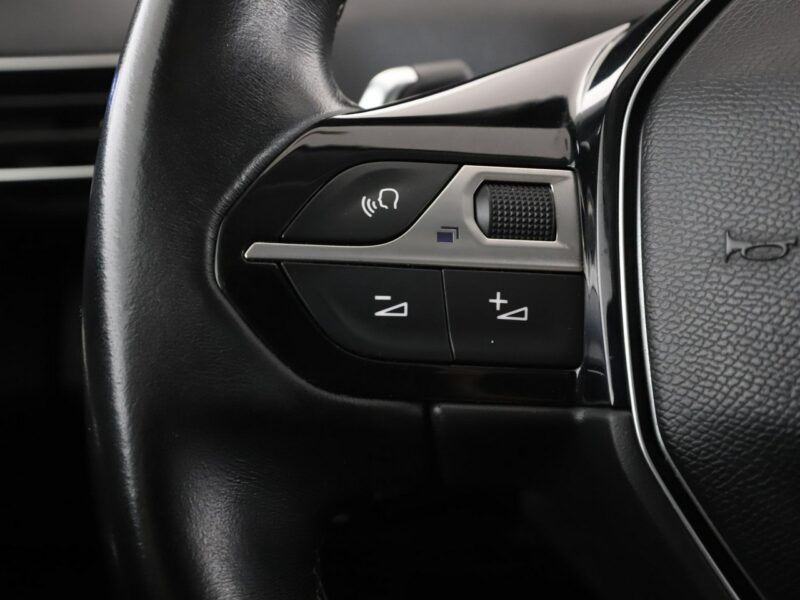 Peugeot 3008 180KM Automat Panorama Navi Klimatyzacja Bluetooth II (2016-)