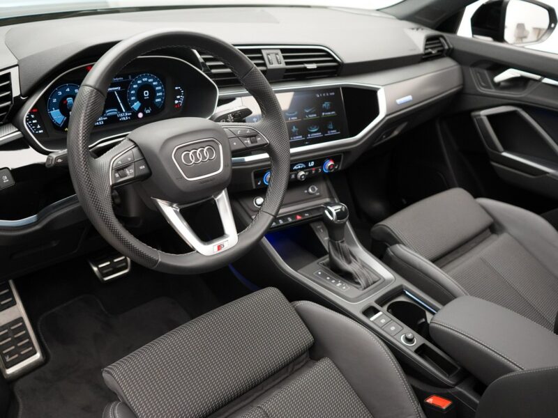 Audi Q3 Sportback 40TFSI Quattro 190KM Sline Kamera360 ACC Sonos MatrixLED