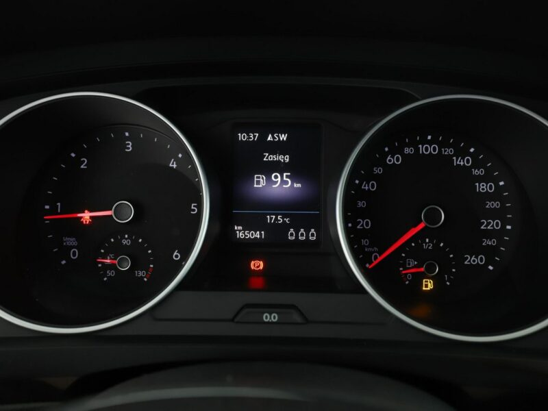 Volkswagen Tiguan GRATIS! Pakiet Serwisowy o wartości 700 zł! II (2016-2024)