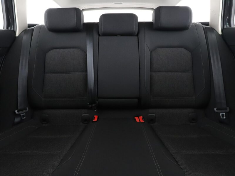 Volkswagen Passat FV23% matrix LED navi klima auto czujniki parkowania B8 (2014-2023)