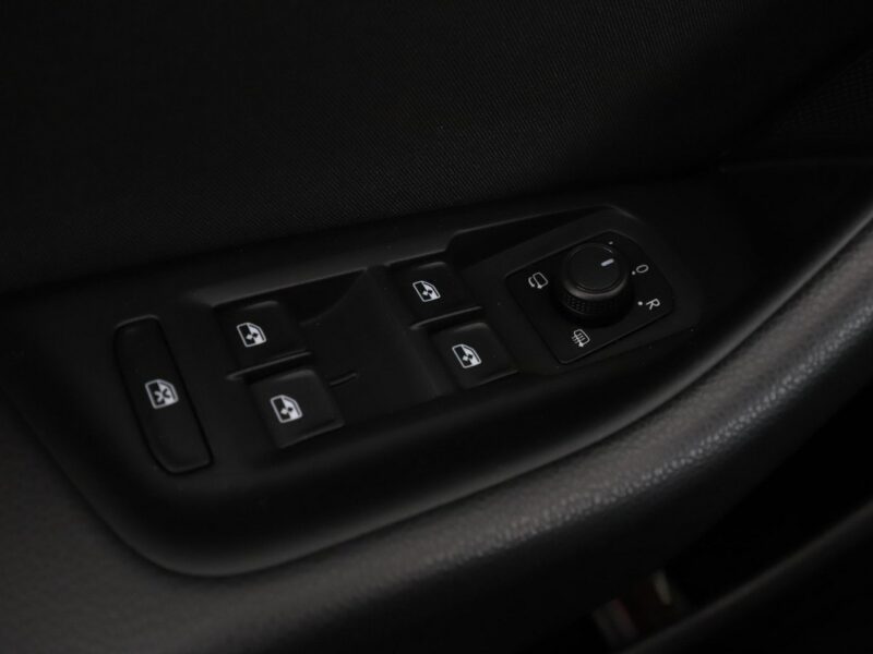 Volkswagen Passat FV23% matrix LED navi klima auto czujniki parkowania B8 (2014-2023)