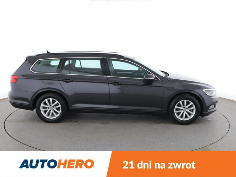 Volkswagen Passat FV23% matrix LED navi klima auto czujniki parkowania B8 (2014-2023)