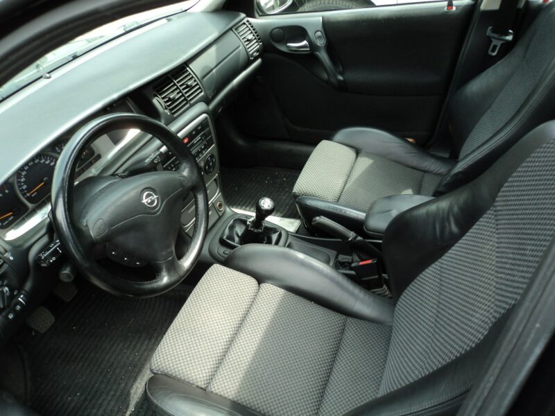 Opel Vectra sprzedam opla Vectre 2.2 CDTI B (1995-2002)