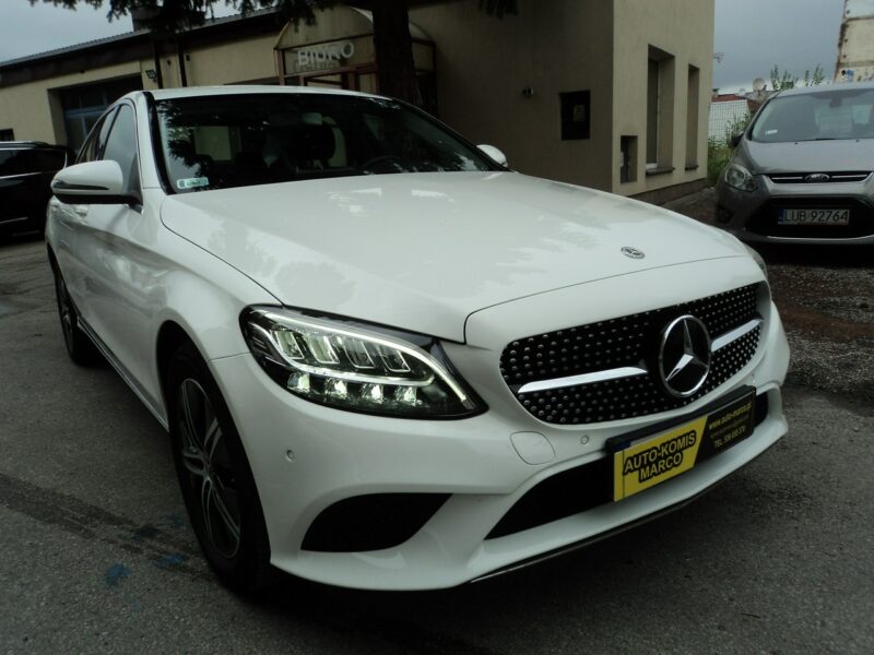 Mercedes C 250 sprzedam MERCEDESA C 250 z2019r po LEASINGU pełna FAKTURA 23 VAT W205 (2014-2021)