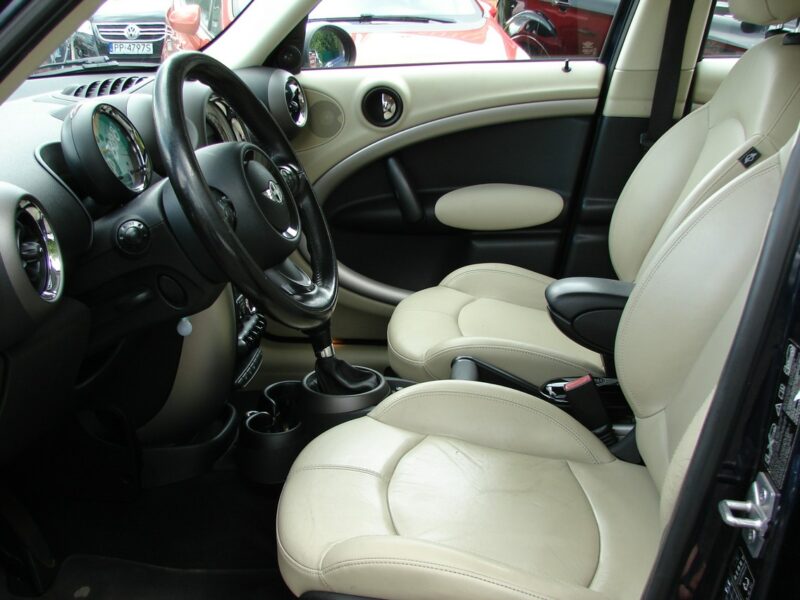 Mini Countryman 2,0 D 112 KM , super stan