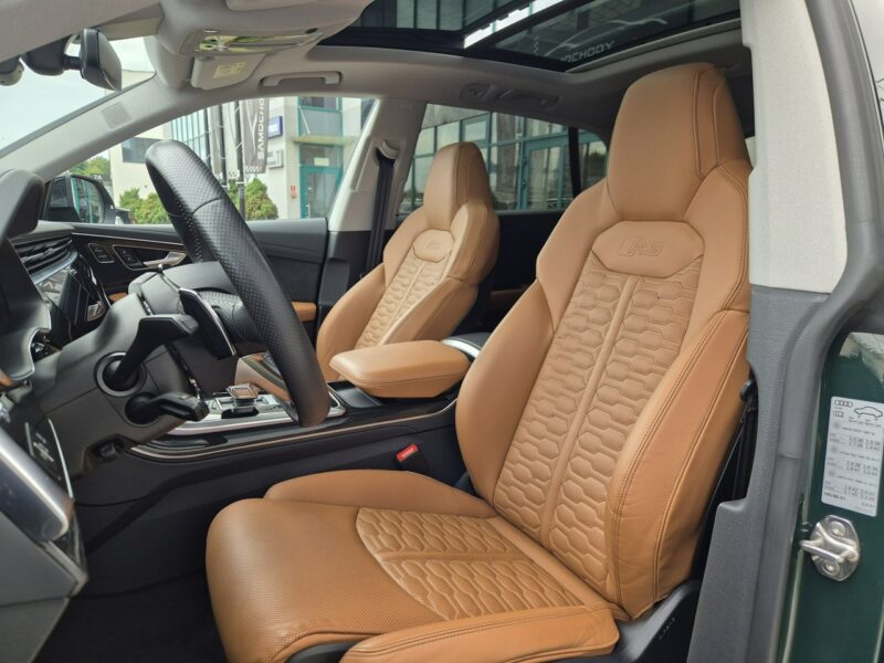 Audi RS Q8 600KM. Lakier Audi Exlusive. Masaże. B&O. ACC. Noktowizor. Hak. FV23%.