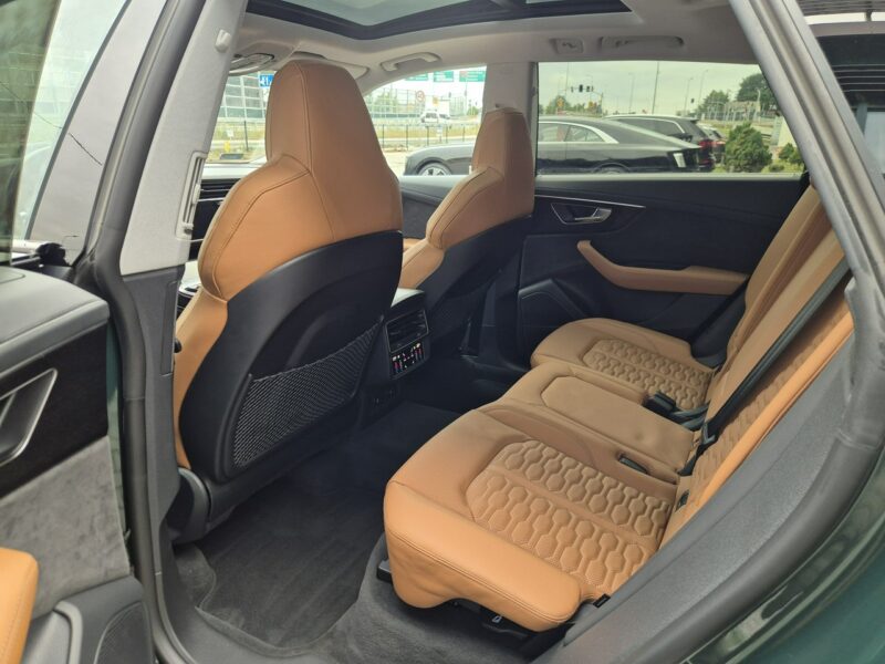Audi RS Q8 600KM. Lakier Audi Exlusive. Masaże. B&O. ACC. Noktowizor. Hak. FV23%.