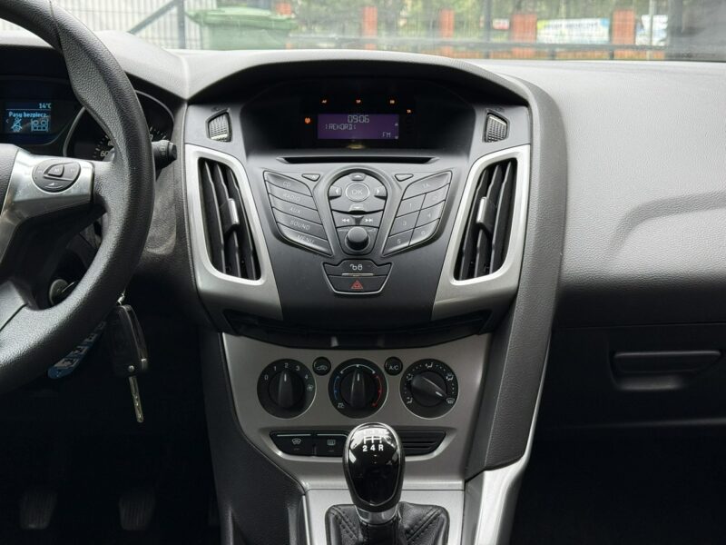 Ford Focus 1.6 Benzyna | Serwisowany | Gwarancja | Bogate wyposażenie | Zadbany Mk3 (2010-2018)