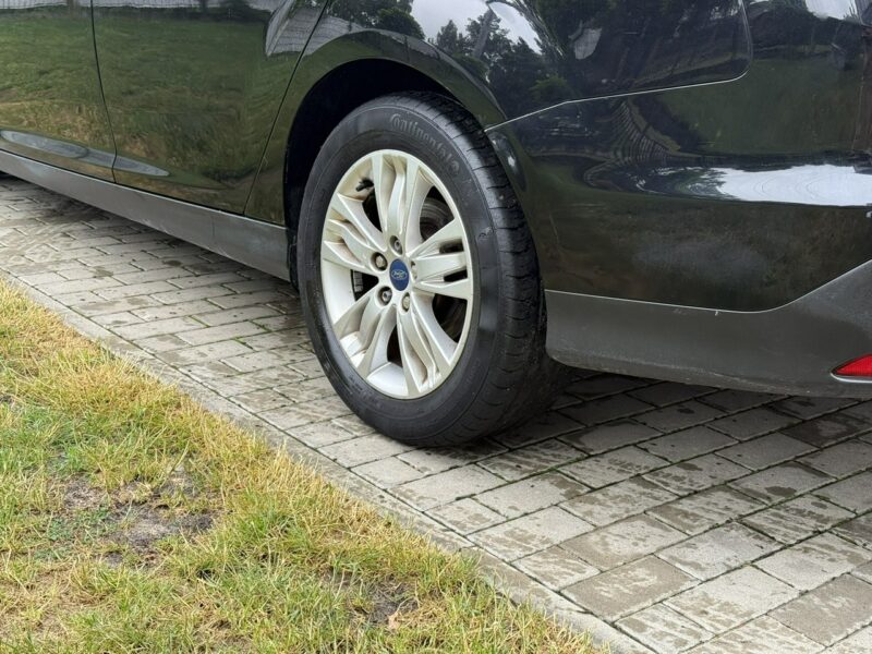 Ford Focus 1.6 Benzyna | Serwisowany | Gwarancja | Bogate wyposażenie | Zadbany Mk3 (2010-2018)