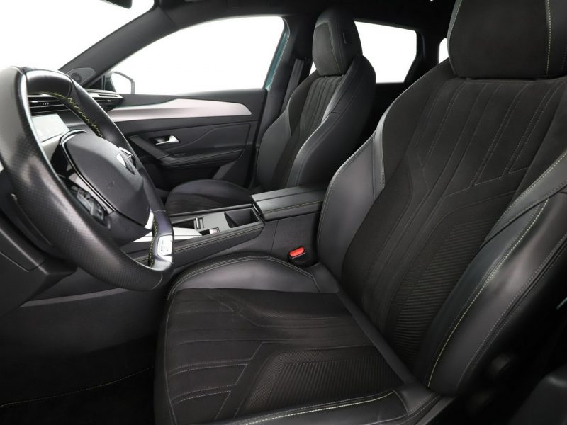 Peugeot 308 GT automat full LED skóra/alcantara navi virtual cocpit navi kamery T9 (2014-2021)